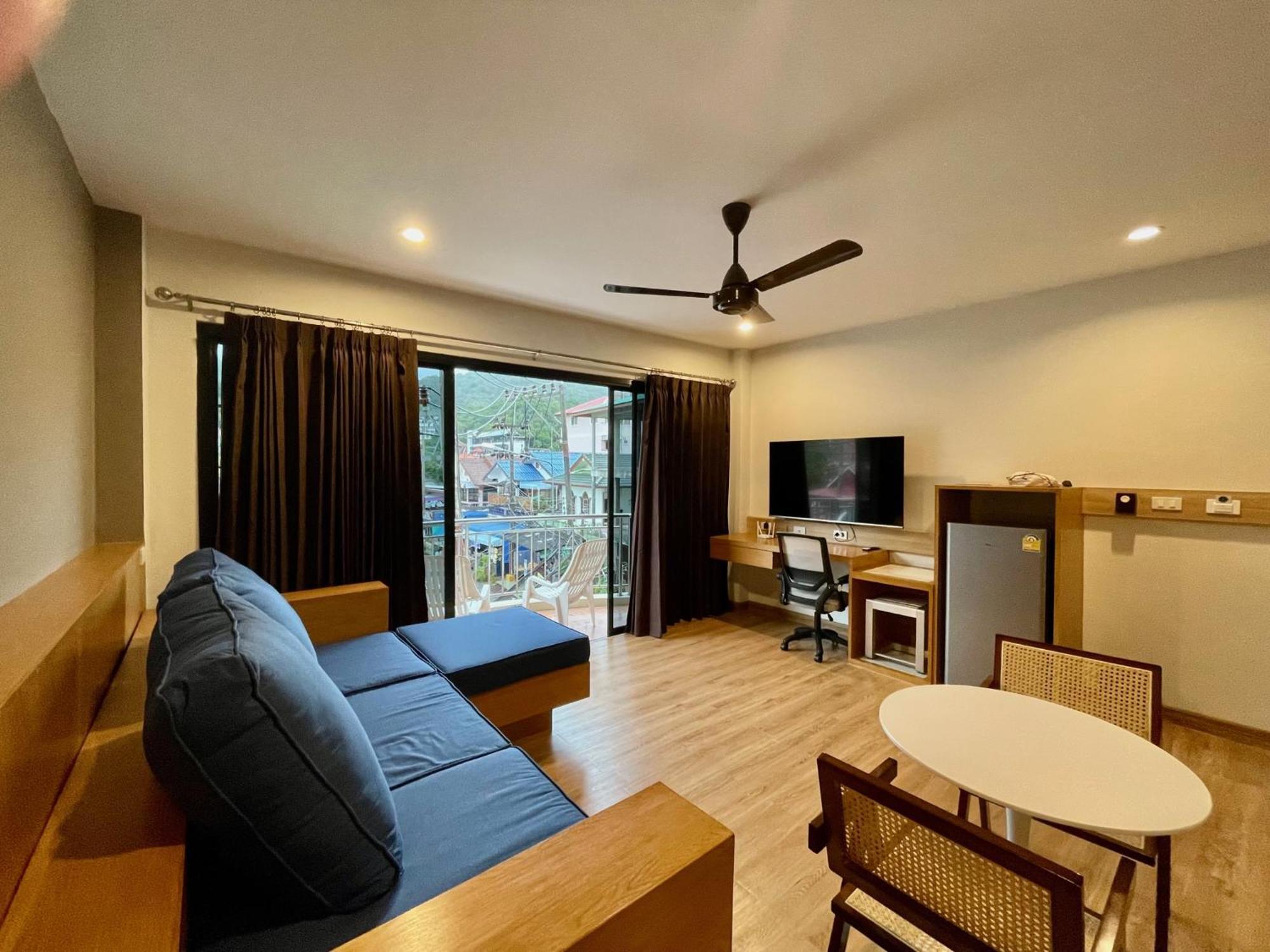Room Actually Service Apartment Karon Exterior foto